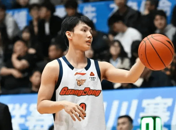 米乐体育-广东复仇江苏！徐杰+胡明轩+三外齐爆，张皓嘉末节崛起，小崔打铁|崔永元|球员|比赛|爆炸|数据_新浪体育_新浪新闻